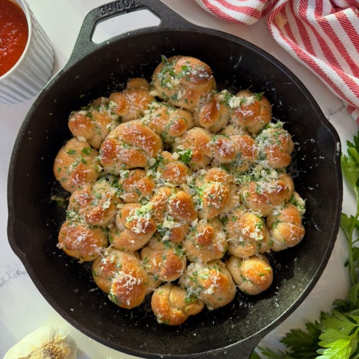 Quick & Easy Garlic Knots